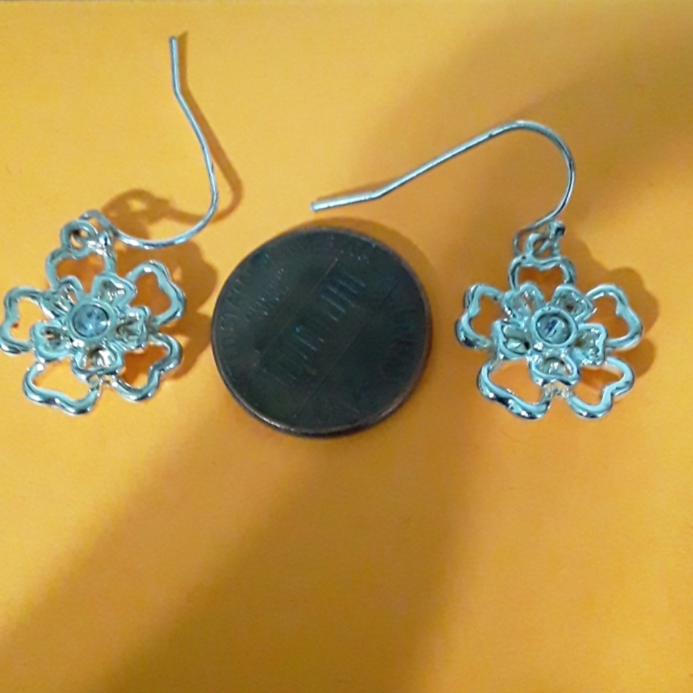 Fantasy earrings - Picture 2 of 2